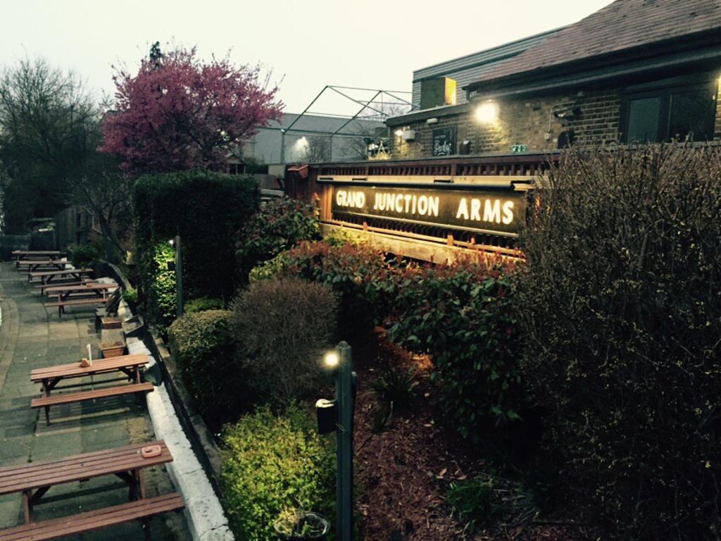 Grand Junction Arms Hotel ลอนดอน ภายนอก รูปภาพ